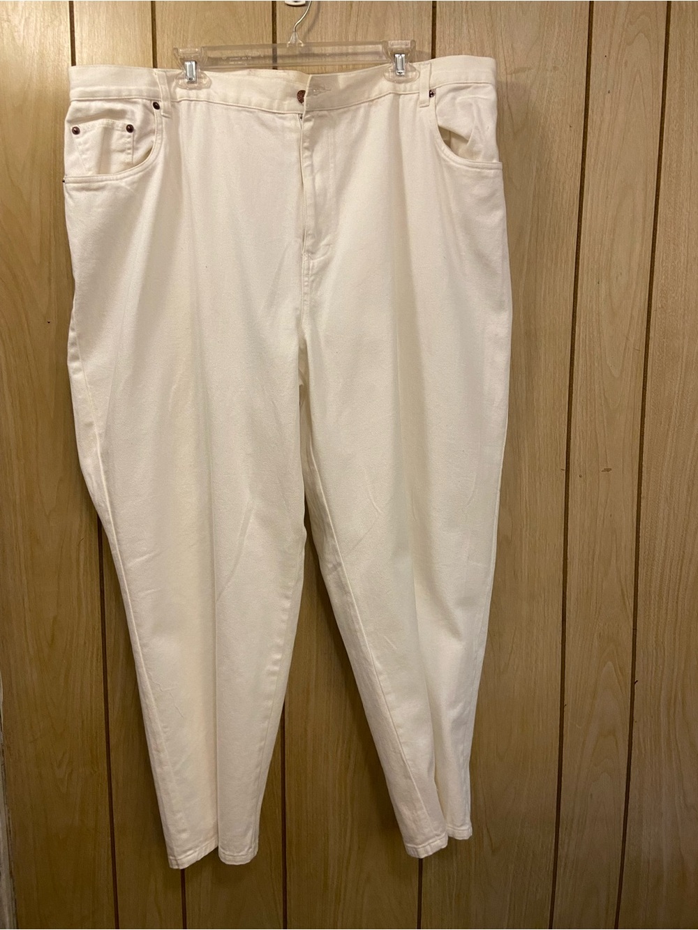 Off-White Cropped Ankle Jeans
